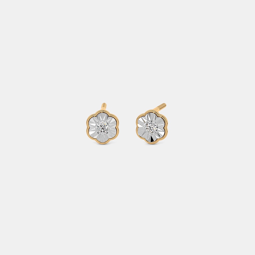 The Vesae Stud Earrings