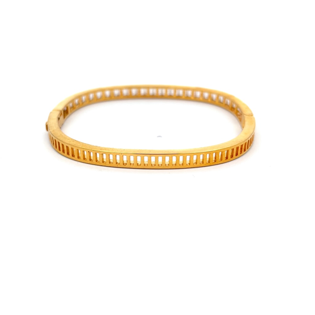 The Dazzle Edge Oval Bangle
