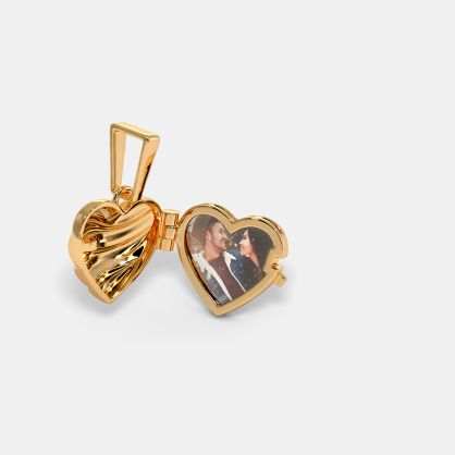 The Avelora Locket Pendant